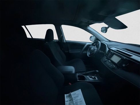 Used 2017 Toyota RAV4 XLE image 10