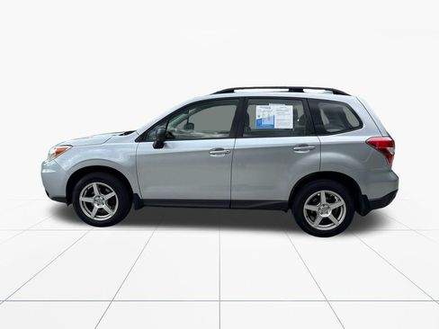 Used 2016 Subaru Forester 2.5i w/ Alloy Wheel Package image 5