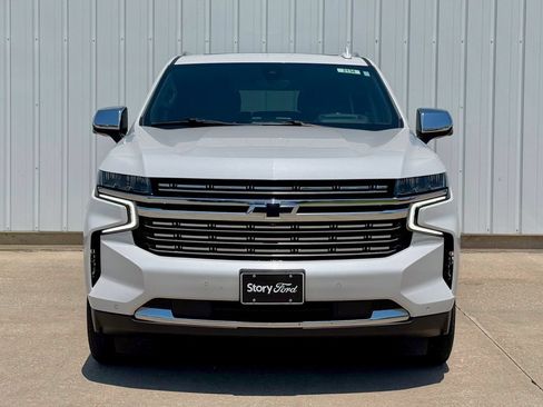 Used 2021 Chevrolet Suburban Premier AWD/4WD image 9