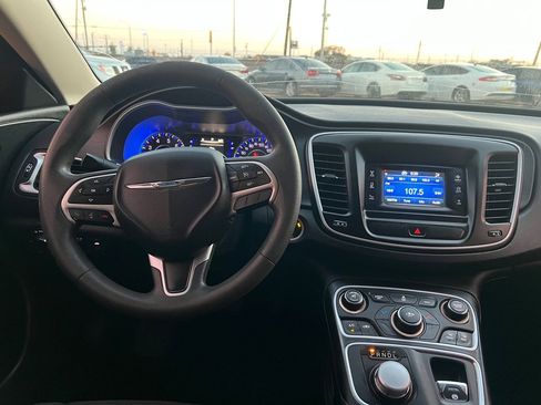 Used 2015 Chrysler 200 Limited FWD image 15