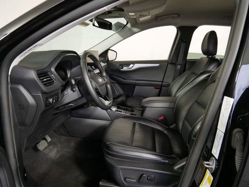 Certified 2025 Ford Escape Platinum AWD/4WD image 15