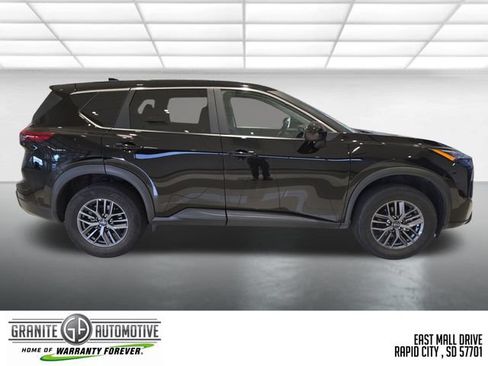 Used 2026 Nissan Rogue SV AWD/4WD image 7