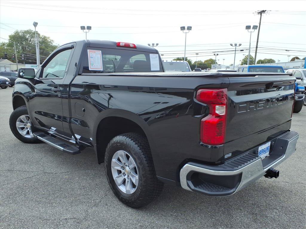 Used 2026 Chevrolet Silverado 1500 W/T AWD/4WD image 6