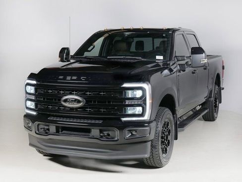 Used 2024 Ford F250 Lariat w/ Black Appearance Package AWD/4WD image 1