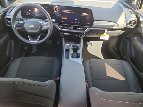 New 2026 Chevrolet Equinox EV LT image 15