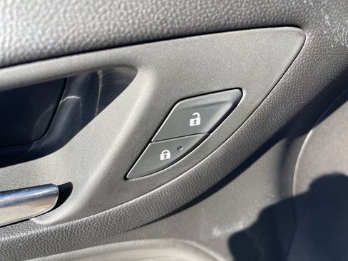 Used 2024 Chevrolet Equinox LT FWD image 10