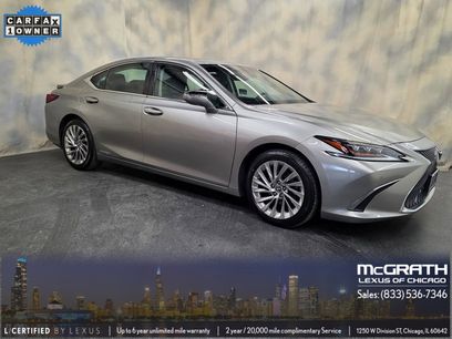 Certified 2020 Lexus ES 300h w/ Accessory Package 2