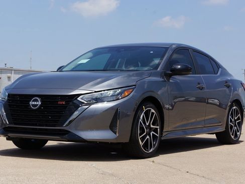 Certified 2024 Nissan Sentra SR image 5