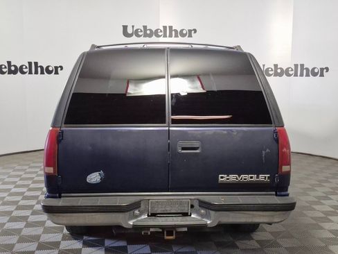 Used 1999 Chevrolet Suburban 2WD w/ Preferred Equipment Group 3 image 6