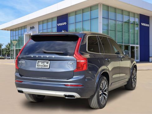Used 2021 Volvo XC90 T6 Momentum w/ Protection Package Premier image 4