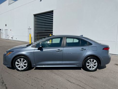 Used 2024 Toyota Corolla LE FWD image 2