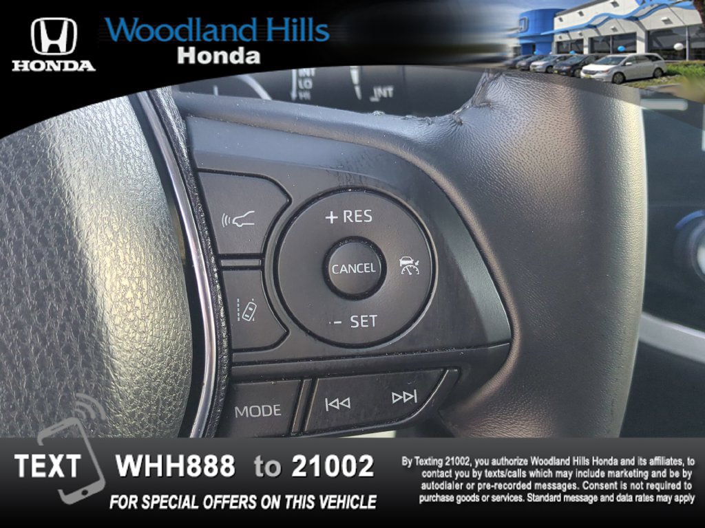 Used 2019 Toyota Camry SE w/ Carpet Mat Package FWD image 12