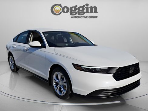 New 2025 Honda Accord LX image 7