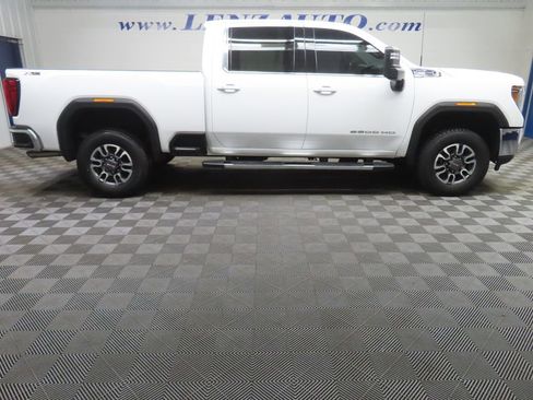 Used 2021 GMC Sierra 2500 SLE AWD/4WD image 2