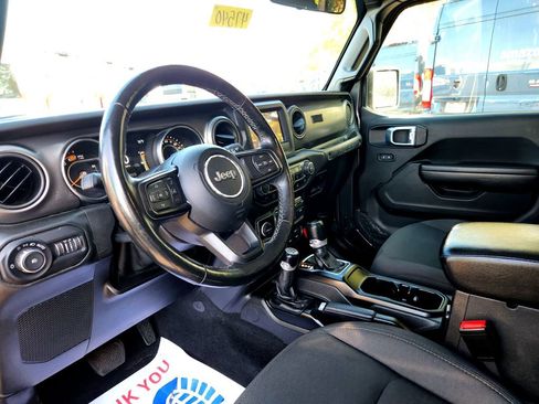 Used 2021 Jeep Wrangler Unlimited Sport image 16