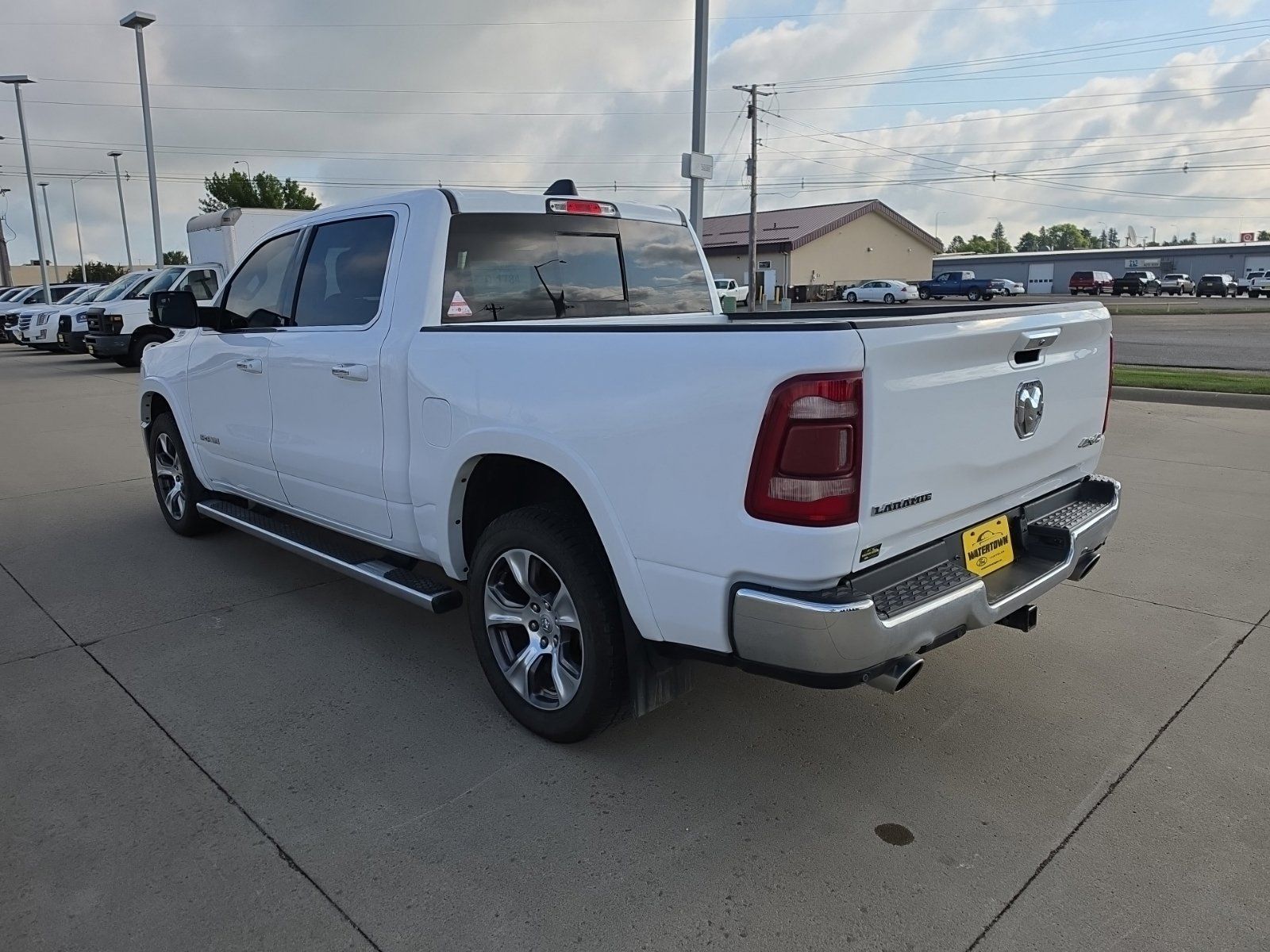 Used 2022 RAM 1500 Laramie AWD/4WD image 6