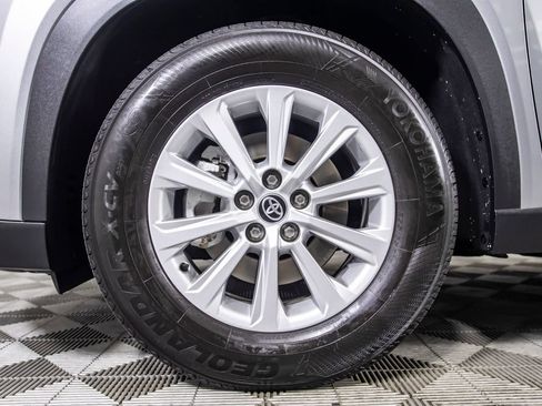 Used 2025 Toyota Grand Highlander FWD image 48