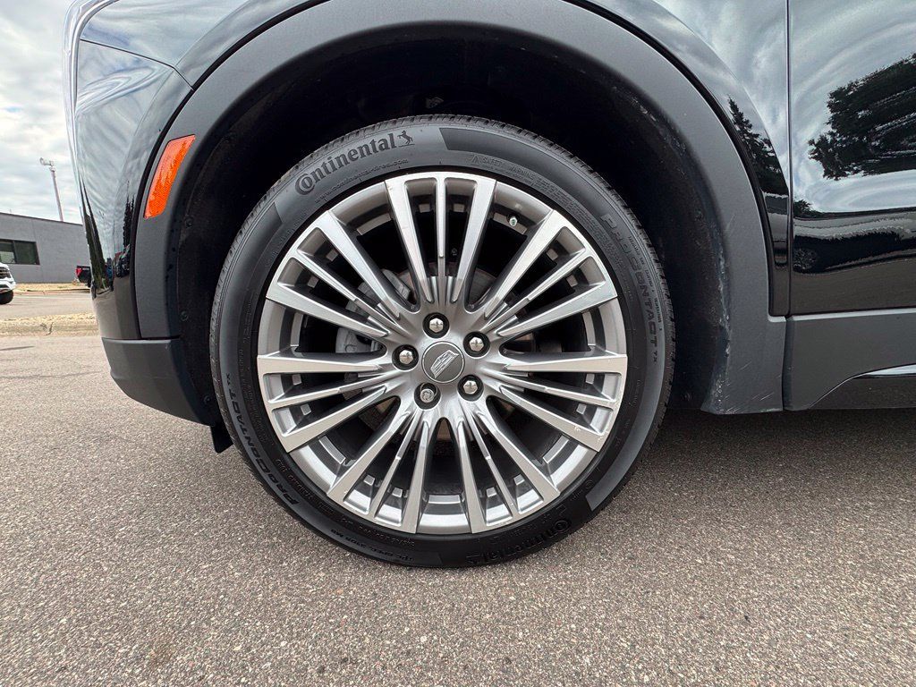 Used 2024 Cadillac XT4 Premium Luxury w/ Technology Package AWD/4WD image 13