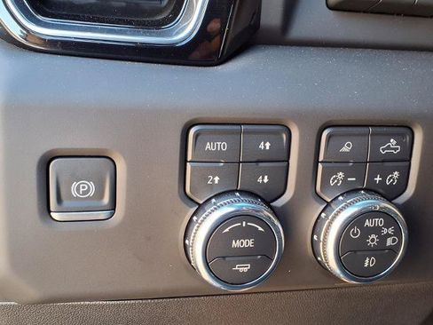 Used 2025 GMC Sierra 2500 Denali Ultimate AWD/4WD image 15