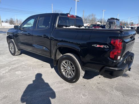 Used 2023 Chevrolet Colorado LT w/ LT Convenience Package II image 5