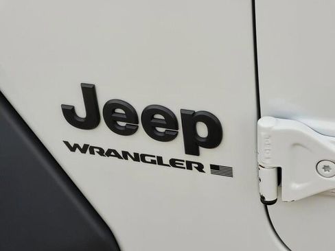 Used 2023 Jeep Wrangler Sport S image 9
