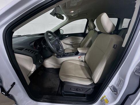 Used 2018 Ford Escape SE image 13