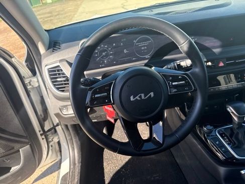 Used 2024 Kia Seltos EX AWD/4WD image 14