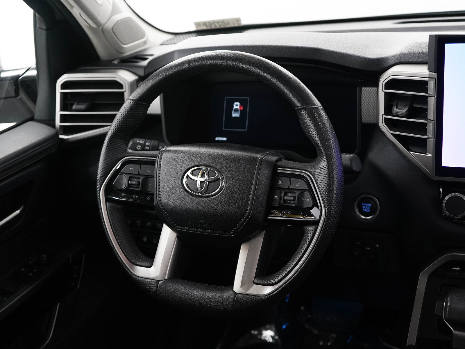 Used 2024 Toyota Tundra Limited AWD/4WD image 16
