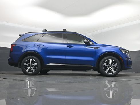 Used 2023 Kia Sorento S w/ Panoramic Sunroof Package FWD image 16