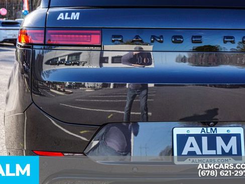 Used 2025 Land Rover Range Rover Sport Dynamic SE AWD/4WD image 13