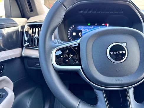 New 2026 Volvo XC90 T8 Plus w/ Protection Package Premier AWD/4WD image 17