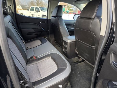 Used 2016 Chevrolet Colorado Z71 w/ Z71 Midnight Edition image 10