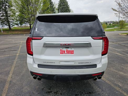 Used 2021 GMC Yukon XL Denali w/ Denali Premium Package AWD/4WD image 5
