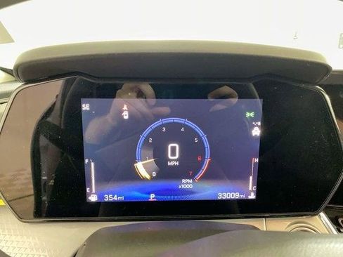 Used 2025 Chevrolet Trax LT FWD image 41