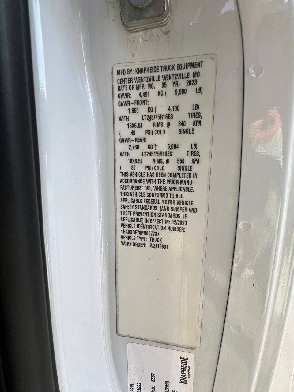 Used 2023 Chevrolet Express 3500 w/ Power Convenience Package RWD image 19