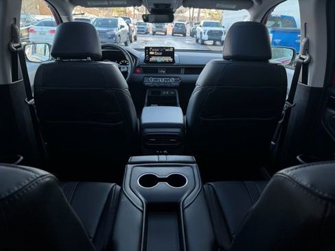 New 2025 Honda Pilot Touring image 27