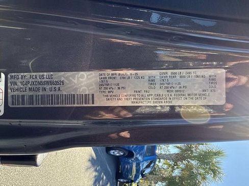 Used 2025 Jeep Wrangler Sport image 33