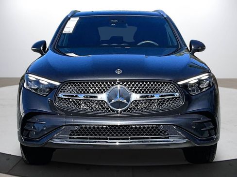 Used 2023 Mercedes-Benz GLC 300 image 3