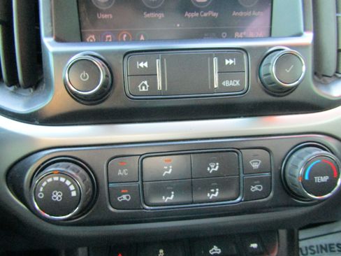 Used 2021 Chevrolet Colorado LT w/ Redline Special Edition AWD/4WD image 18