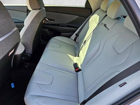 New 2026 Hyundai Elantra Limited image 12