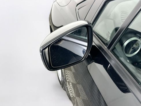 Used 2020 Nissan Versa S image 16