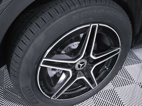 Used 2020 Mercedes-Benz GLC 300 4MATIC image 7