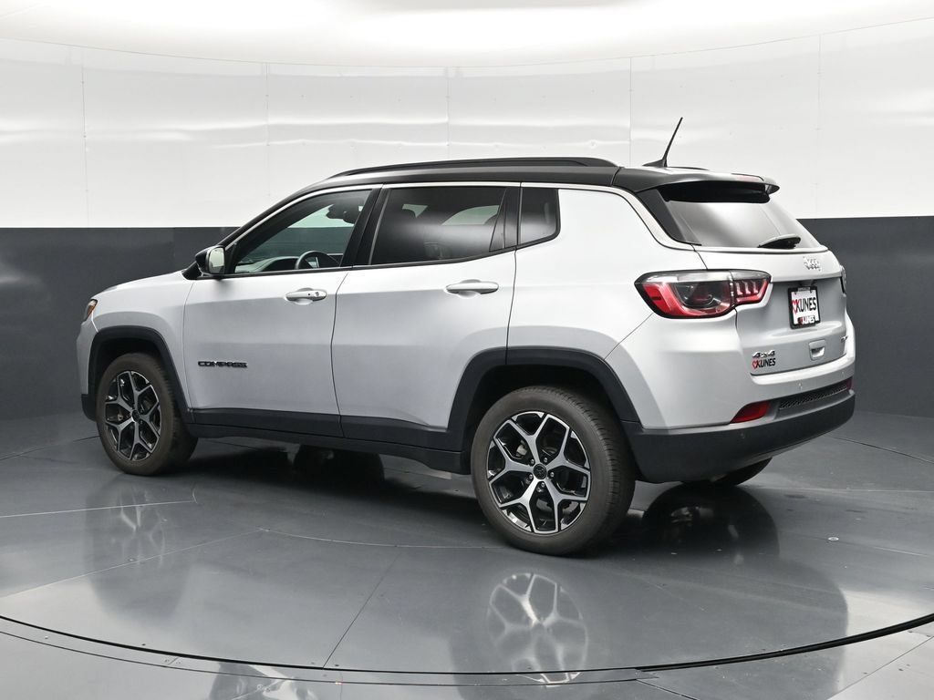 Used 2025 Jeep Compass Limited AWD/4WD image 9