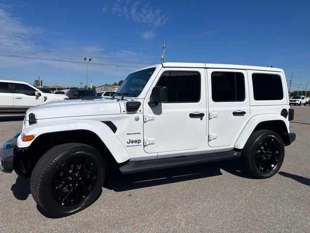 Used 2023 Jeep Wrangler Unlimited Sahara w/ Cold Weather Group AWD/4WD image 34