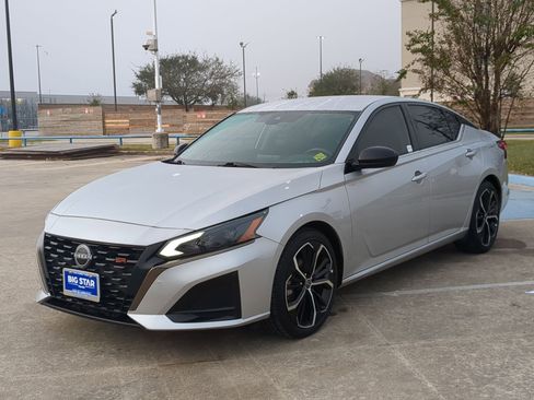 Used 2023 Nissan Altima 2.5 SR image 8