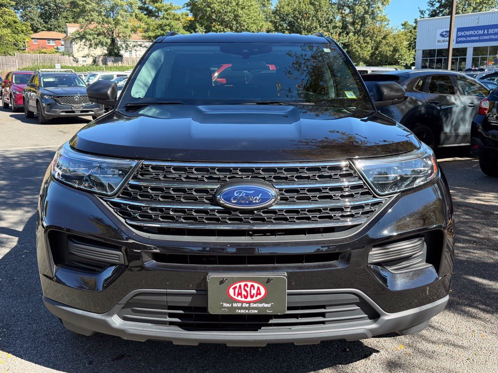 Certified 2023 Ford Explorer XLT w/ Class IV Trailer Tow Package AWD/4WD image 3