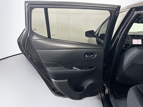 Used 2021 Nissan Leaf SV Plus image 27