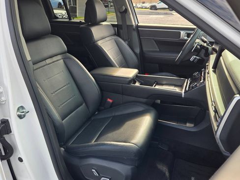 Certified 2024 Hyundai Santa Fe Limited FWD image 17