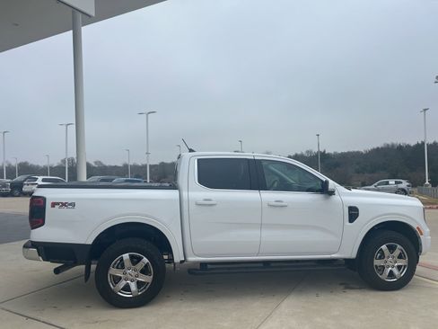 Used 2025 Ford Ranger Lariat w/ FX4 Off-Road Package image 9