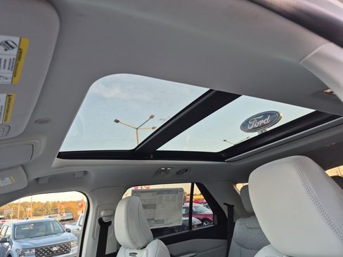 New 2025 Ford Explorer Platinum w/ Ultimate Package image 8